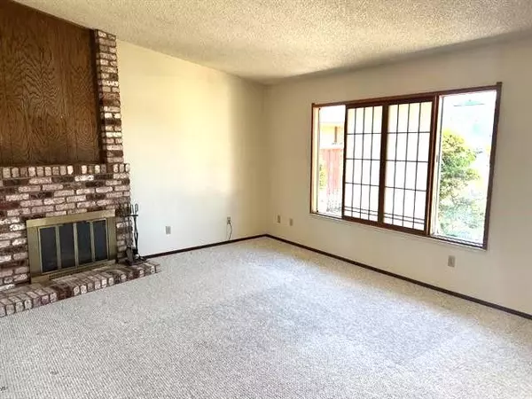 Salinas, CA 93906,18395 Van Buren AVE