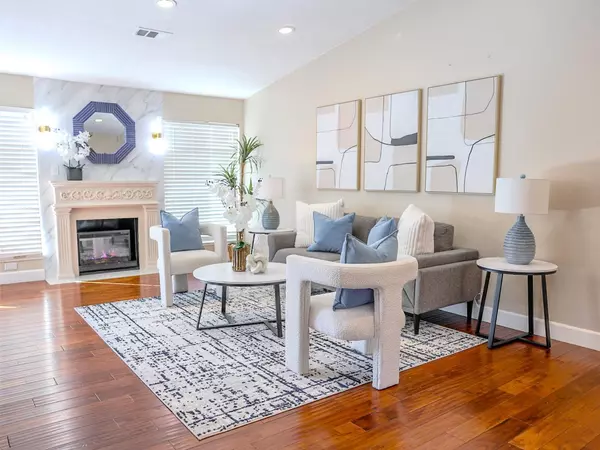 Hayward, CA 94545,27941 Emerson AVE