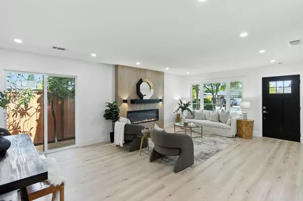 Redwood City, CA 94061,3124 Wessex WAY