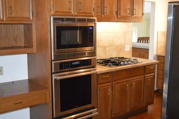 San Carlos, CA 94070,1005 Drake CT