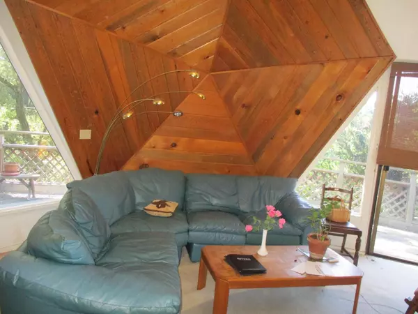 Aptos, CA 95003,827 Valencia RD