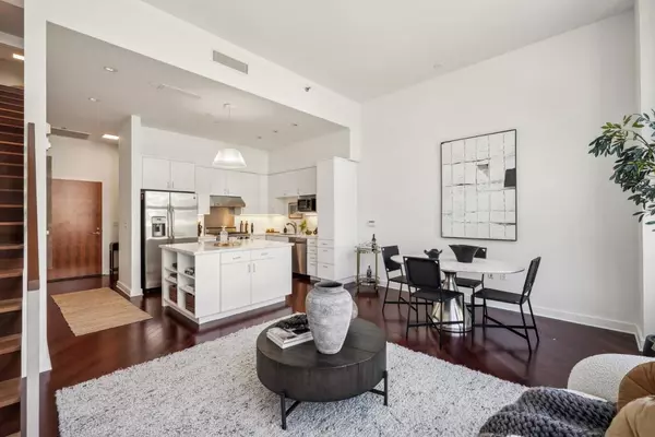 San Francisco, CA 94107,207 King ST 402