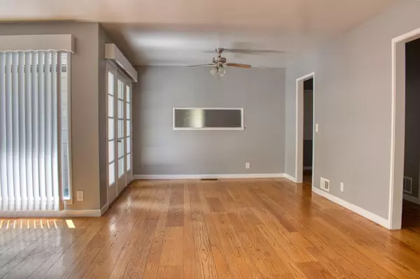 East Palo Alto, CA 94303,640 Circle DR