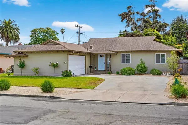 Salinas, CA 93901,877 San Simeon DR