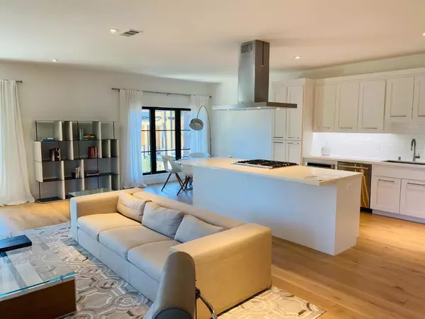 Menlo Park, CA 94025,1326 HOOVER ST 6