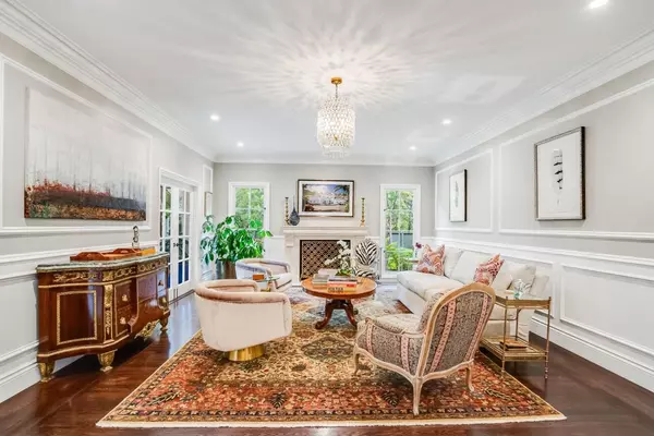 Hillsborough, CA 94010,720 Brewer DR