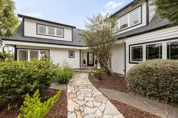 Half Moon Bay, CA 94019,424 6th AVE