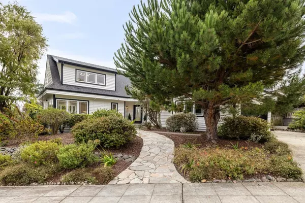 Half Moon Bay, CA 94019,424 6th AVE