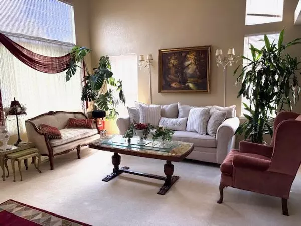 Sacramento, CA 95828,8317 Honeycomb WAY