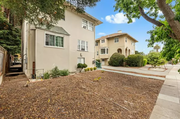 San Mateo, CA 94401,119 E Poplar AVE