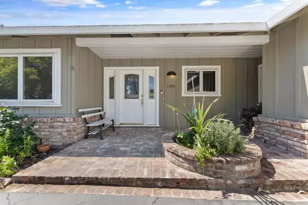Menlo Park, CA 94025,1351 Delfino WAY