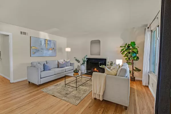 South San Francisco, CA 94080,517 Zita DR