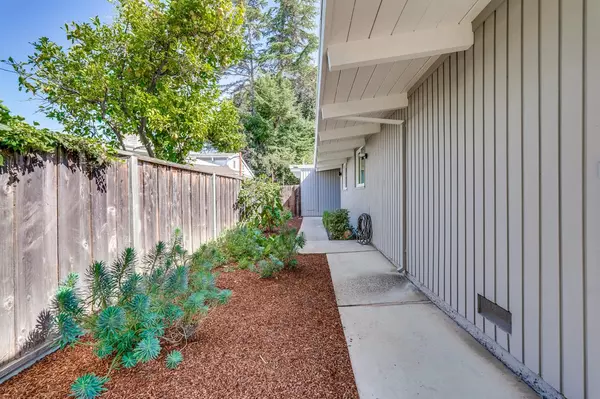 Mountain View, CA 94043,2440 Alvin ST