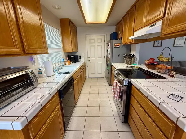 Los Banos, CA 93635,127 Willmott AVE