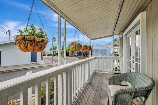 Soquel, CA 95073,999 Old San Jose RD 9