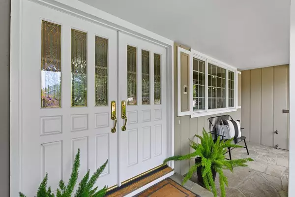 Burlingame, CA 94010,2955 Trousdale DR