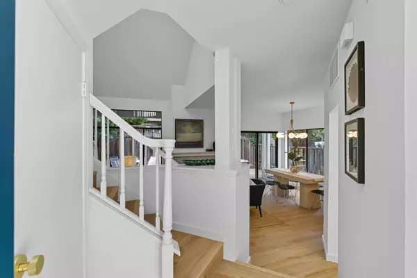 Mountain View, CA 94043,420 Mountain Laurel CT
