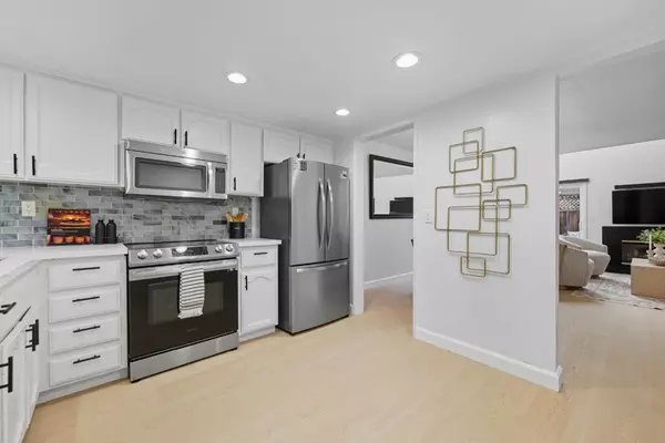 Campbell, CA 95008,101 Redding RD A4