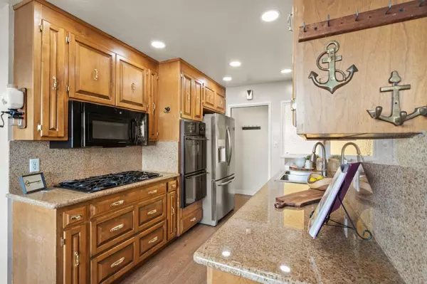 South San Francisco, CA 94080,728 Cottonwood AVE