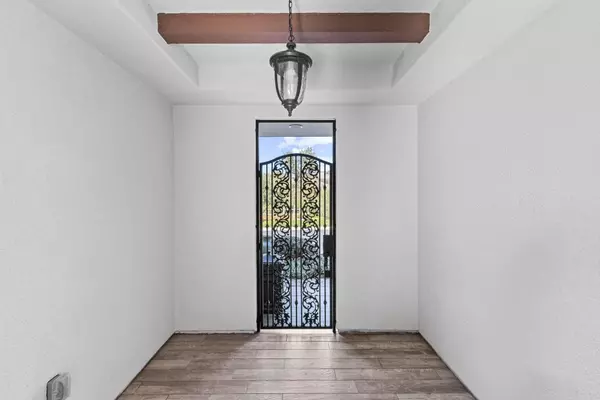 Gilroy, CA 95020,2846 Roundstone DR