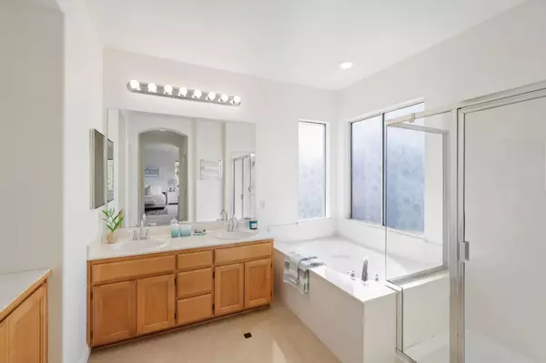 Hayward, CA 94544,30279 Brookfield RD