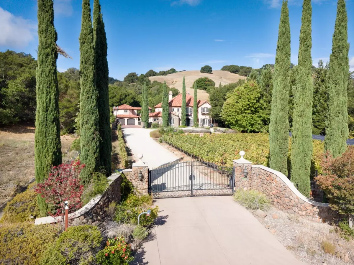 Martinez, CA 94553,5371 Stonehurst DR