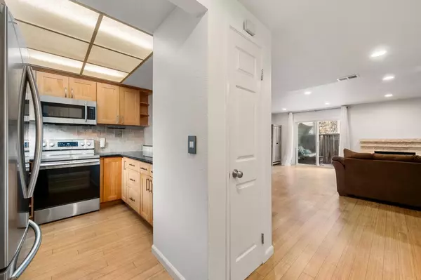 San Leandro, CA 94577,504 Thornton ST