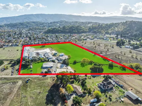 Gilroy, CA 95020,1180 Day RD