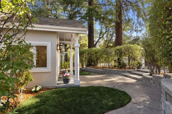 Hillsborough, CA 94010,300 Glendale RD