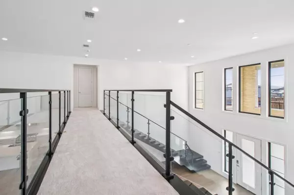 Morgan Hill, CA 95037,18471 Corte Zapala