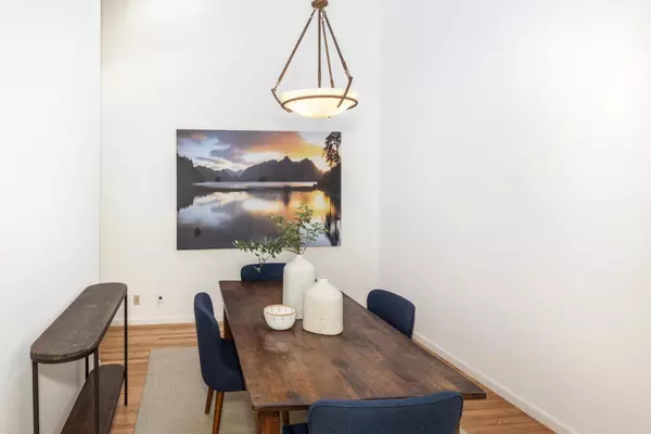 Menlo Park, CA 94025,166 Sand Hill CIR