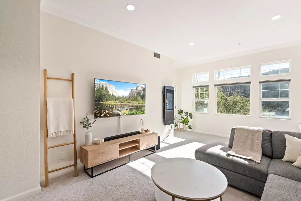 Brisbane, CA 94005,833 Swallowtail CT