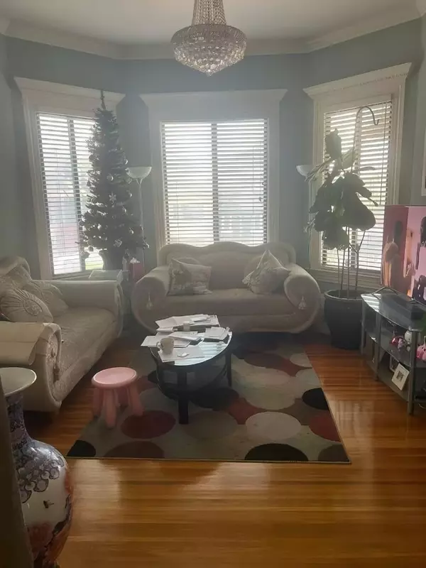 Alameda, CA 94501,1722 Bay ST