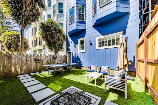 San Francisco, CA 94117,811 Oak ST