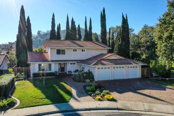 15695 La Mesa CT, Morgan Hill, CA 95037