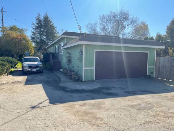 26 College RD, Watsonville, CA 95076