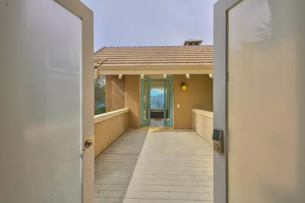 Carmel Valley, CA 93924,24 Arboleda LN