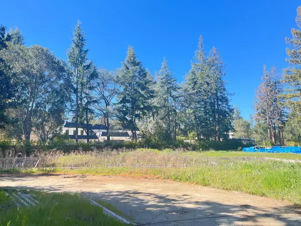 Atherton, CA 94027,89 Larch DR