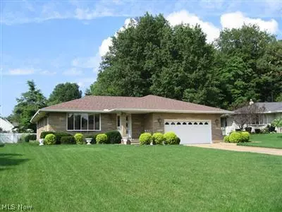 1471 Aspenwood DR, Seven Hills, OH 44131