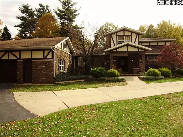 8797 Allen Troy CT, Mentor, OH 44060