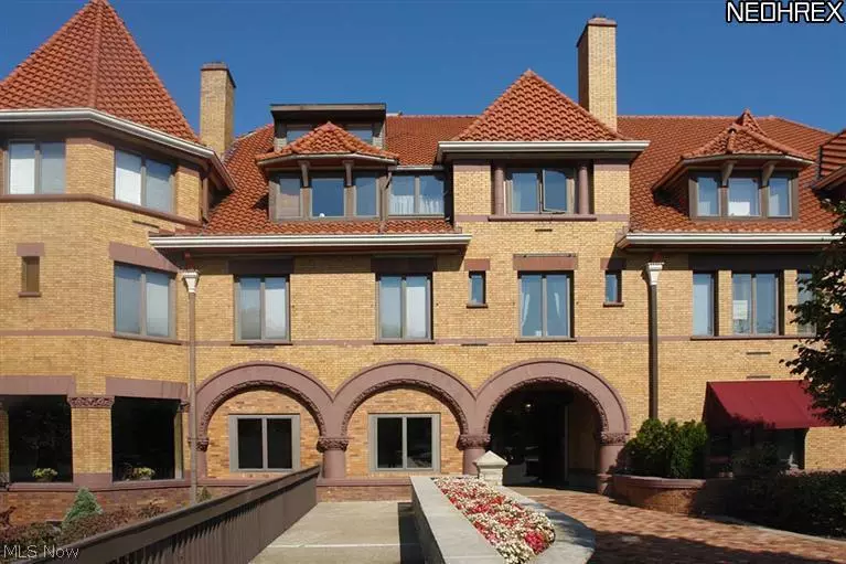 Bay Village, OH 44140,23200 Lake RD #44