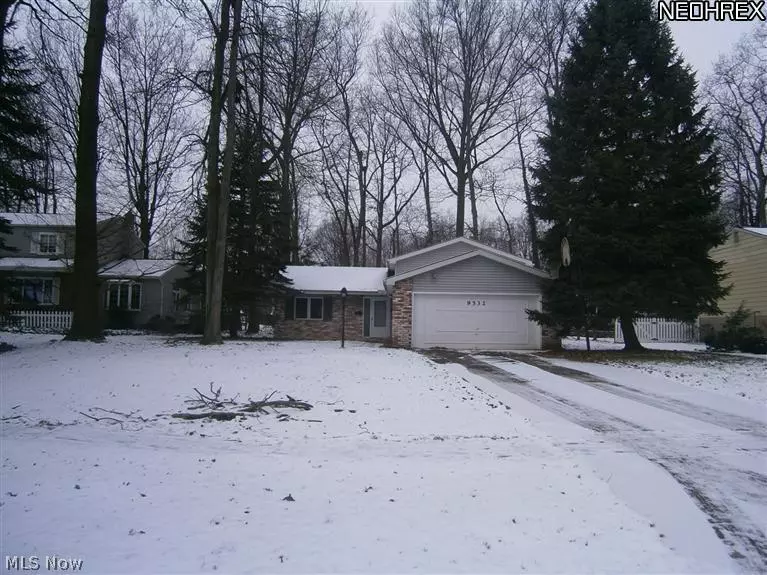 9532 Driftwood DR, Olmsted Falls, OH 44138