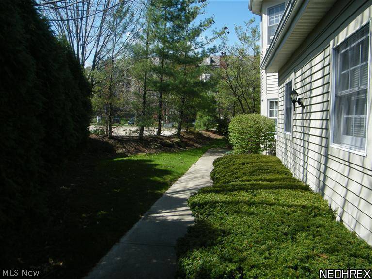 Mayfield Heights, OH 44124,426 Eagle Trace DR #D