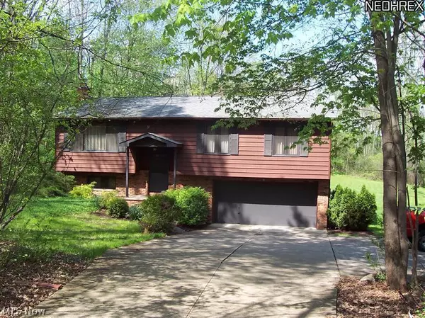 11080 Donmar RD, North Royalton, OH 44133