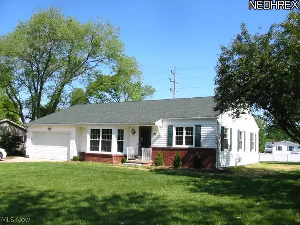 137 Nottingham DR, Elyria, OH 44035