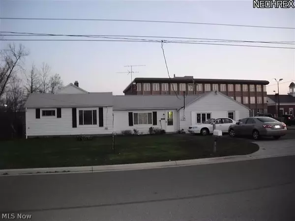 340 49th ST, Elyria, OH 44035