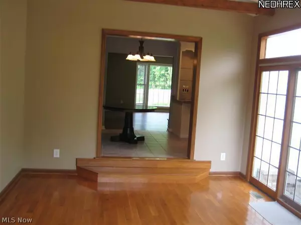 Brecksville, OH 44141,10143 Barr RD