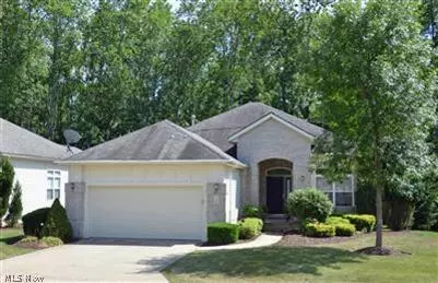 586 Deer Path LN, Northfield Center, OH 44067