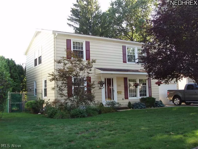 920 Rexdale DR, Cuyahoga Falls, OH 44221