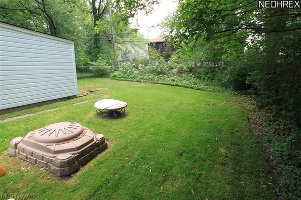 South Euclid, OH 44121,4286 Prasse RD